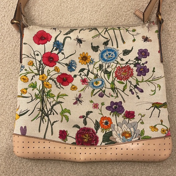 Gucci Zip Messenger Bag Flora Canvas with Perforated Leather Medium - Picture 2 of 12